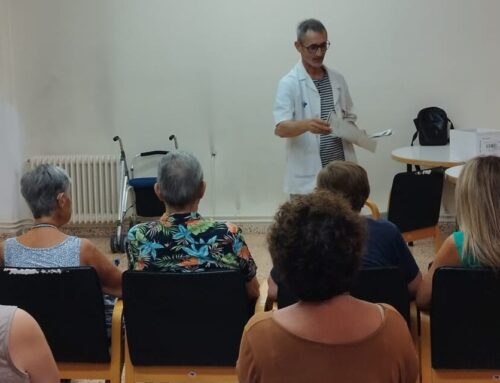Profesionales del CAP de les Borges del Camp informan sobre el DVA a familias y residentes de la Residencia Mare de Déu de la Riera