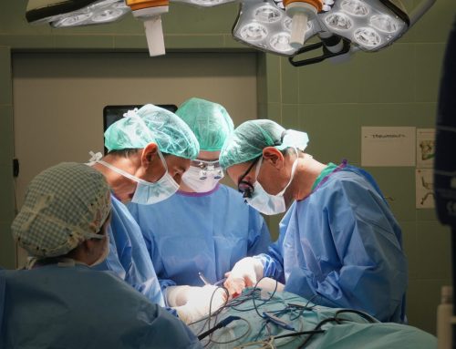 El Hospital Joan XXIII realiza una reconstrucción mandibular con un fragmento del omóplato en una cirugía de alta complejidad